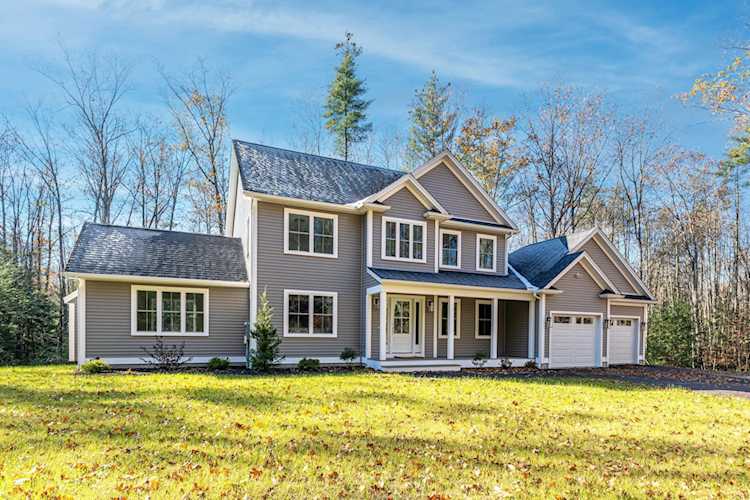 767 Kearsarge Ave Hopkinton, NH 03229