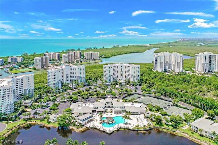 285 Grande Way #1401 Naples, FL 34110