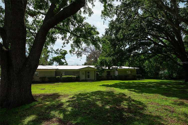 1104 S Miller Rd Valrico, FL 33594