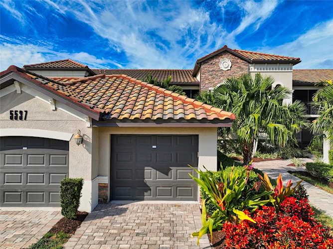 5537 Palmer CIRCLE #203 Lakewood Ranch, FL 34211