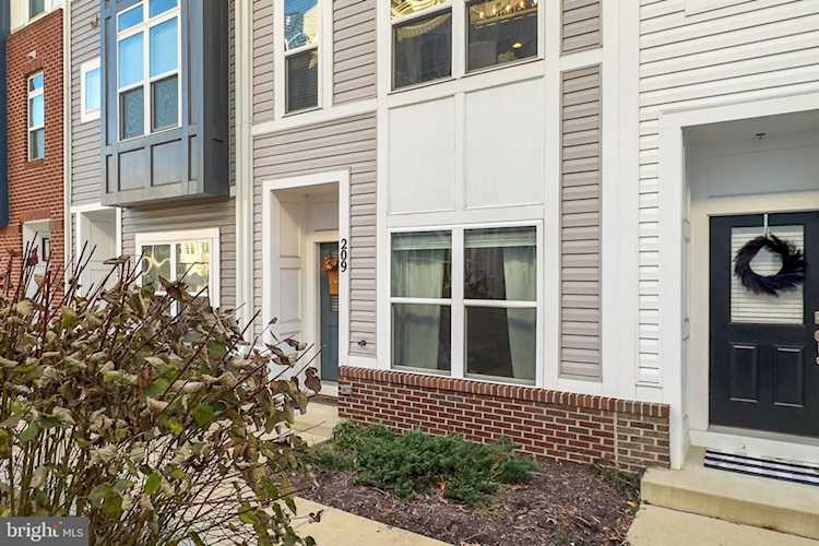 209 Wesley Brown Ln Annapolis, MD 21401