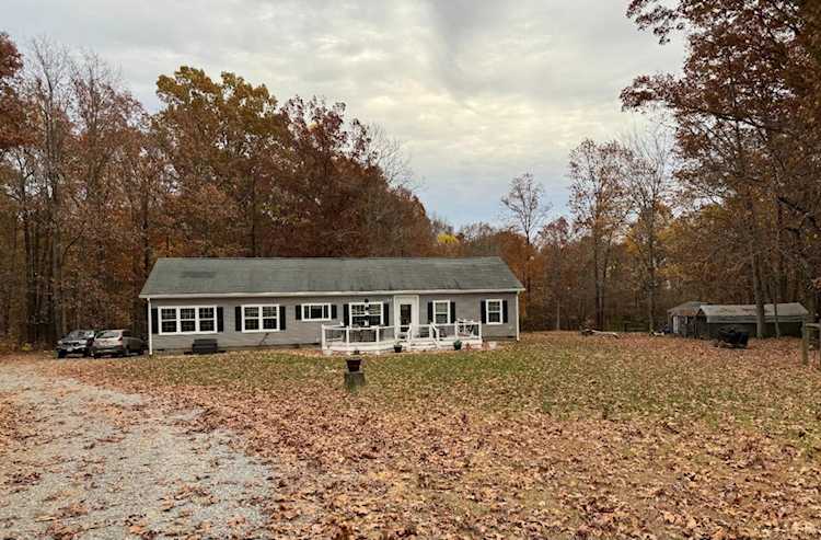 109 Frontier Ln Gladys, VA 24554