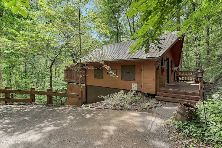 1830 Ridgecrest Dr Sevierville, TN 37876