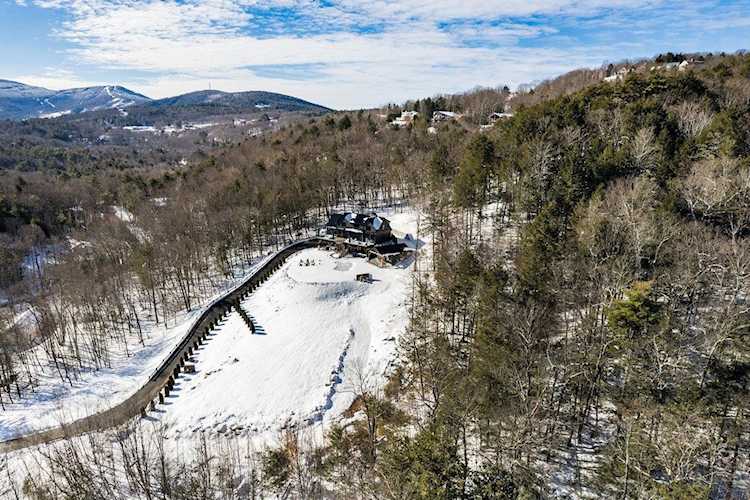 125 Tate Rd Gilford, NH 03249