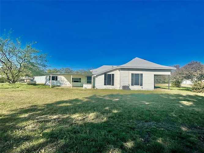 1417 Shawnee Road Red Oak, TX 75165