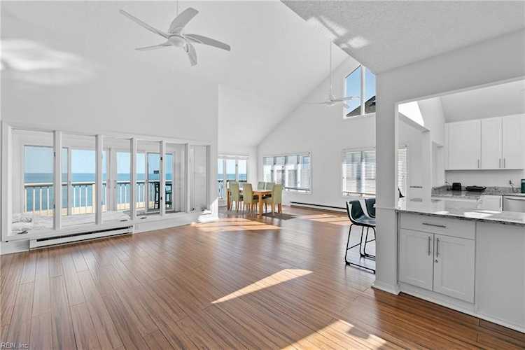 2826 Charlemagne Dr Virginia Beach, VA 23451