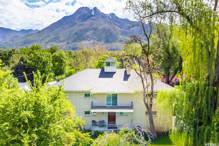 5241 S 2100 E Holladay, UT 84117