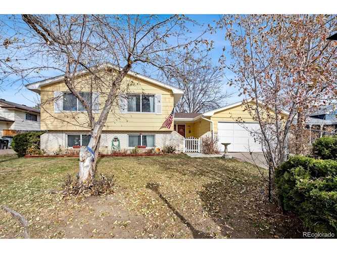 2538 Stratford Ln Longmont, CO 80503