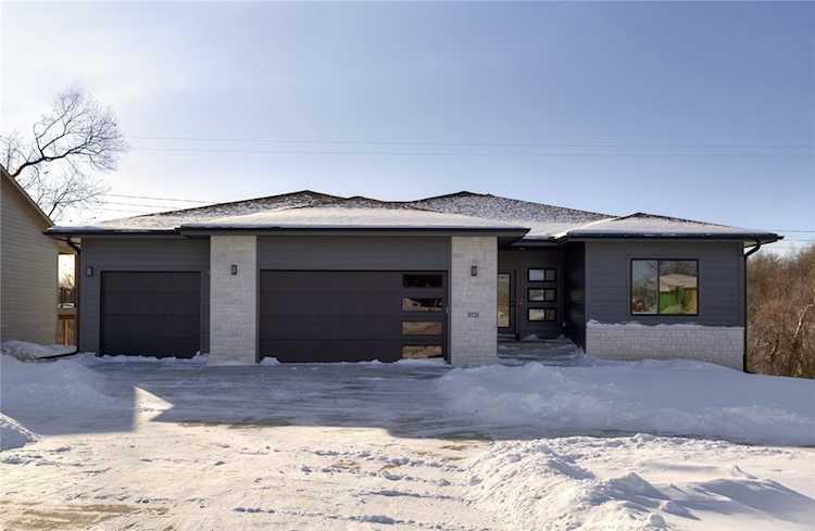 5721 Arbor Springs Dr Pleasant Hill, IA 50327