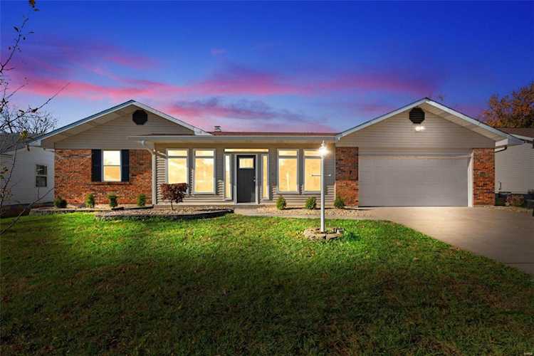 713 Cedar Glen Dr Weldon Spring, MO 63304