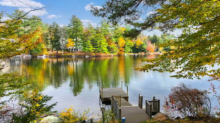 30 Ridgewood Rd Sunapee, NH 03782