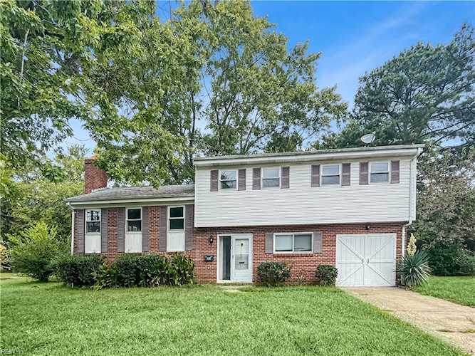 114 Raymond Dr Hampton, VA 23666