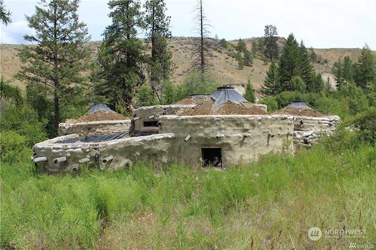 20 Horse Camp Rd Oroville, WA 98844