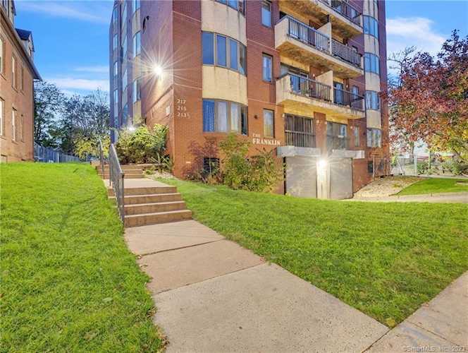 213 Franklin Ave #405 Hartford, CT 06114