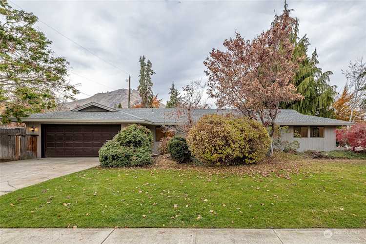 10 Pershing St Wenatchee, WA 98801