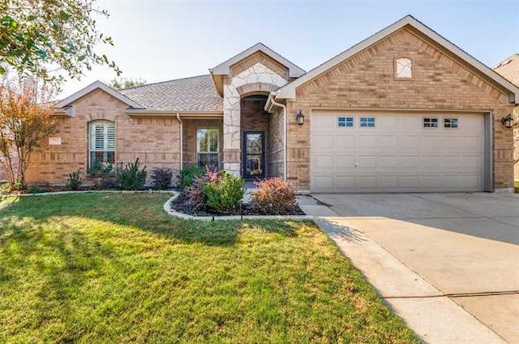 216 Ghost Rider Road Waxahachie, TX 75165