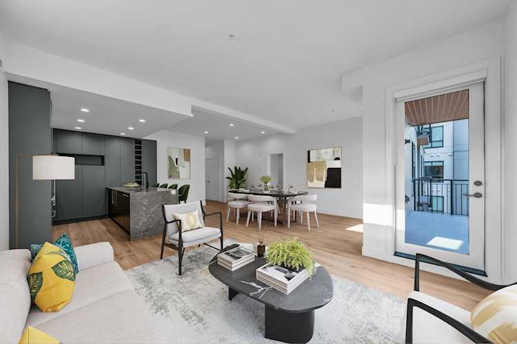 55 Klahanie Drive #412 Port Moody, BC V3H 2R8