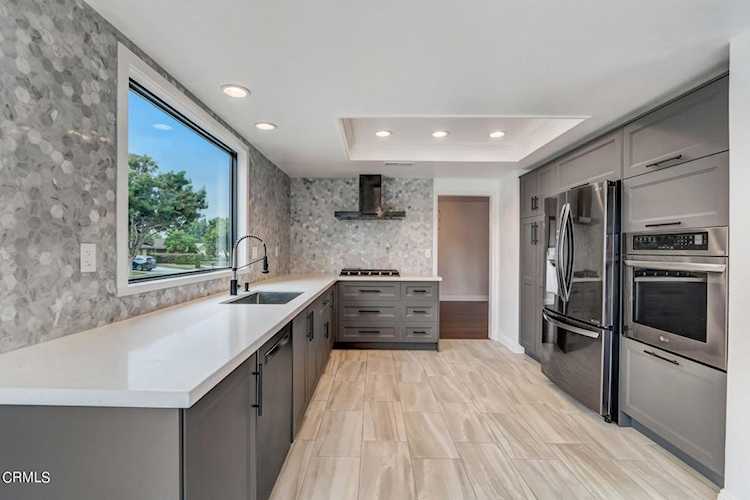 2716 Cheryl Ct Simi Valley, CA 93063