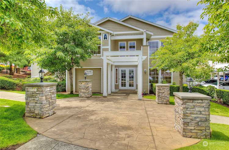 10008 186 St E #103 Puyallup, WA 98375