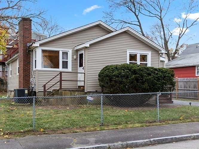 84 Division St Brockton, MA 02301