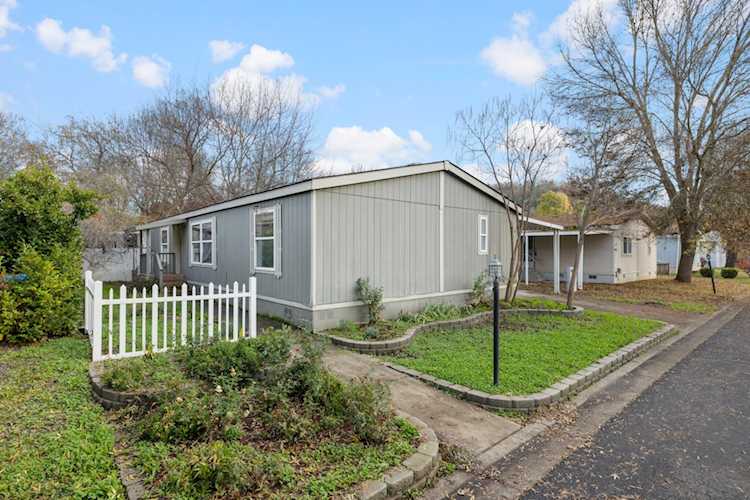 633 E Archwood Dr #12 Eagle Point, OR 97524