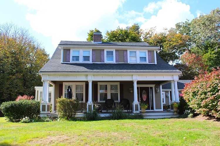 22 Howe Street Hingham, MA 02043