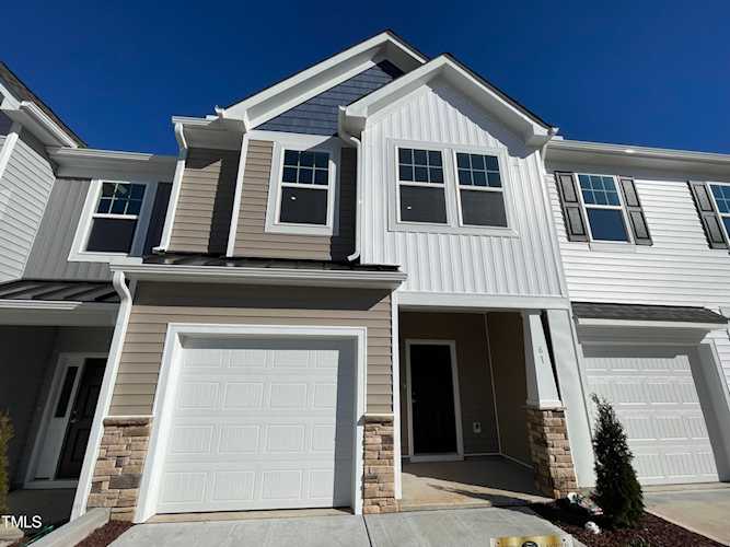 57 Clear Bead Court Clayton, NC 27527