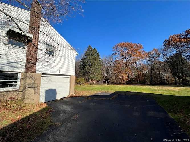 130 Dorothy Dr Middletown, CT 06457