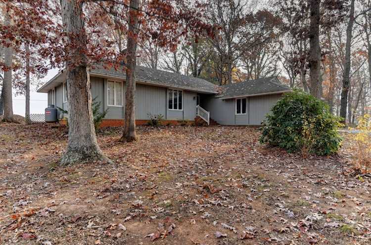 1105 Ivy Woods Dr Forest, VA 24551