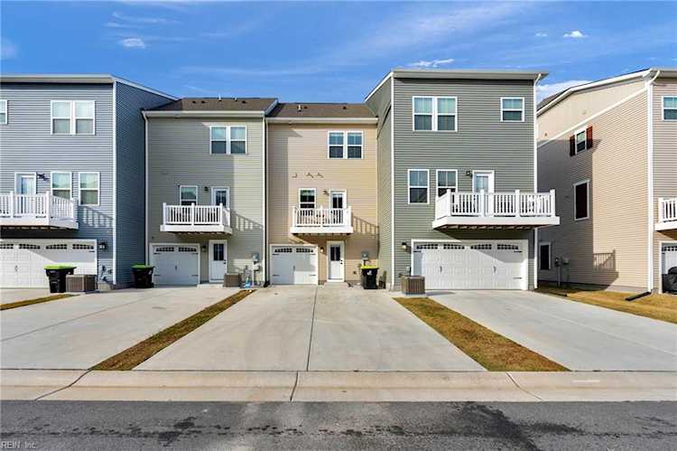 184 Jordan House Dr Smithfield, VA 23430