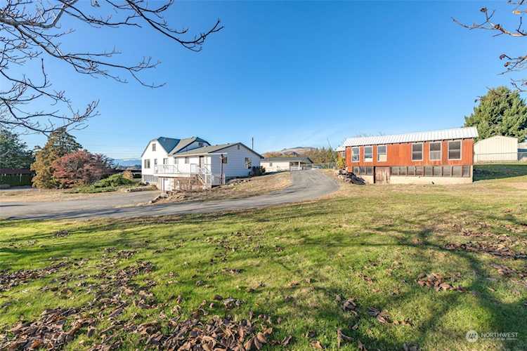 3731 NW Cascade Ave East Wenatchee, WA 98802