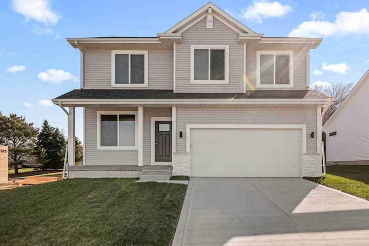 200 SW Creekside Dr Bondurant, IA 50009