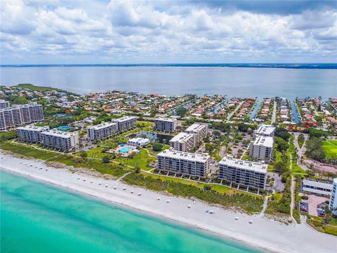 1085 Gulf of Mexico Dr #302 Longboat Key, FL 34228