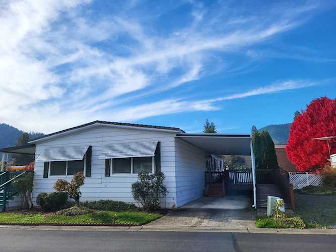 515 E Main St #1 Rogue River, OR 97537