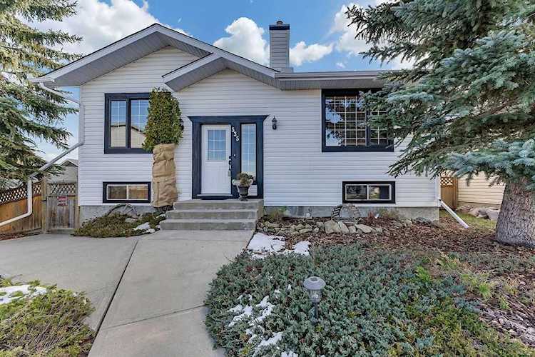 535 Sheep River Close Okotoks, AB T1S 1S4