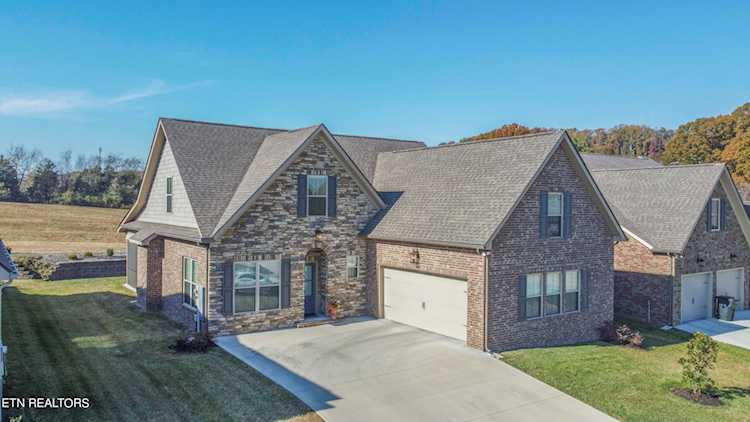 136 Chimney Rock Dr Lenoir City, TN 37771