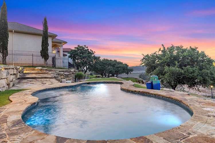 22000 Beacon Point CV Lago Vista, TX 78645