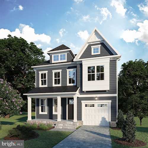 918 22nd St S Arlington, VA 22202
