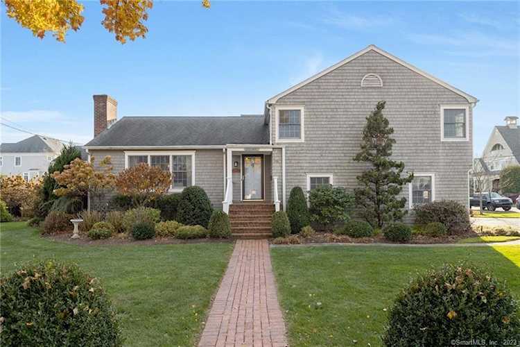 786 Beach Rd Fairfield, CT 06824