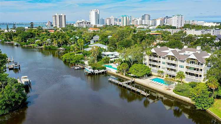 1762 Bay St #403 Sarasota, FL 34236