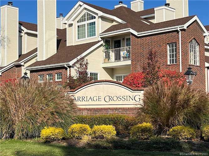 21 Carriage Crossing Ln #21 Middletown, CT 06457