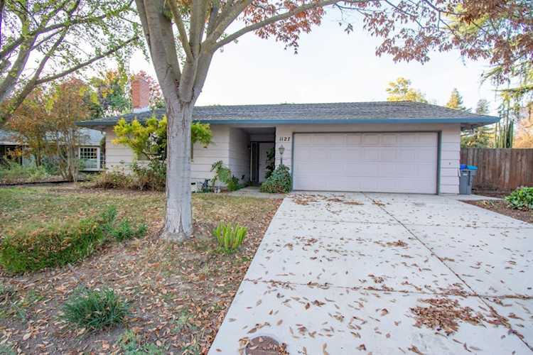 1127 Auburn Drive in Davis, CA Photo 1