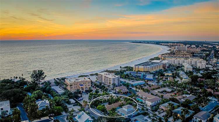 6905 Point of Rocks Rd Sarasota, FL 34242