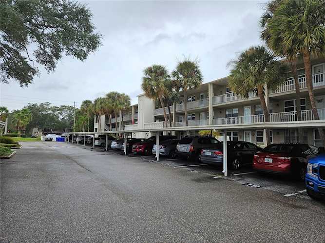 920 Virginia St #302 Dunedin, FL 34698
