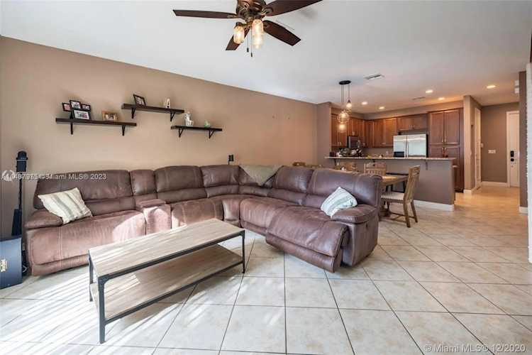 7782 Paddock Pl Davie, FL 33328