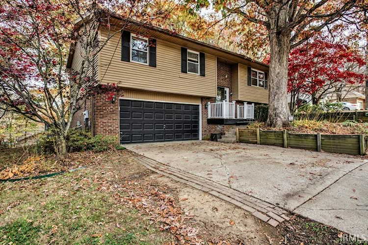 635 Forest Park Drive Newburgh, IN 47630