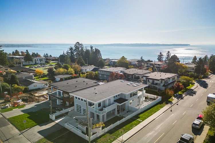 15338 Pacific Avenue White Rock, BC V4B 1R2