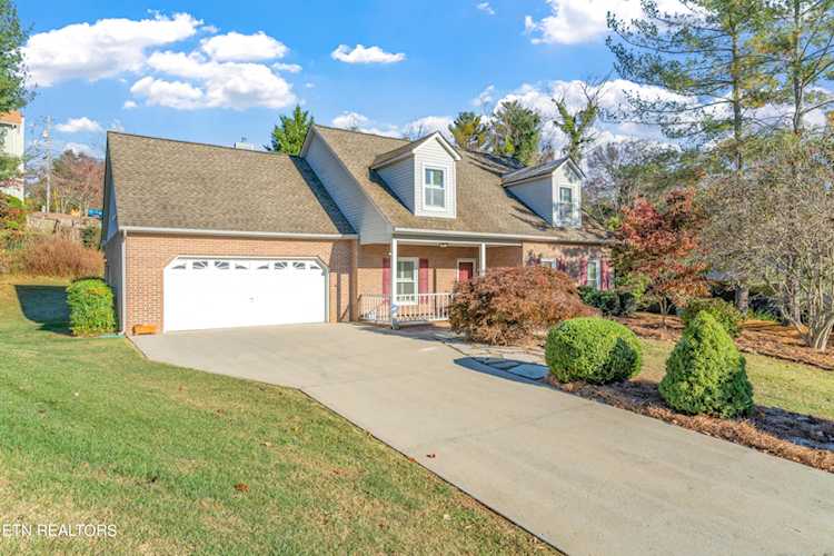 1215 Fujii Farm Ln Knoxville, TN 37931