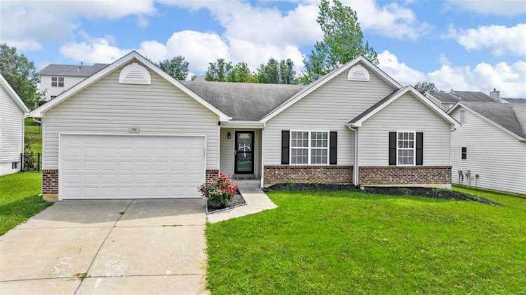 338 Rustic Oaks Dr Wentzville, MO 63385