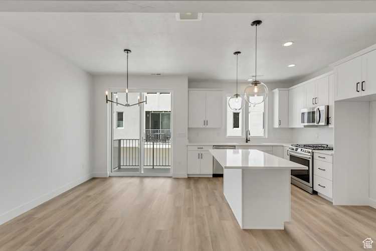 11091 S Freestone Rd W South Jordan, UT 84009
